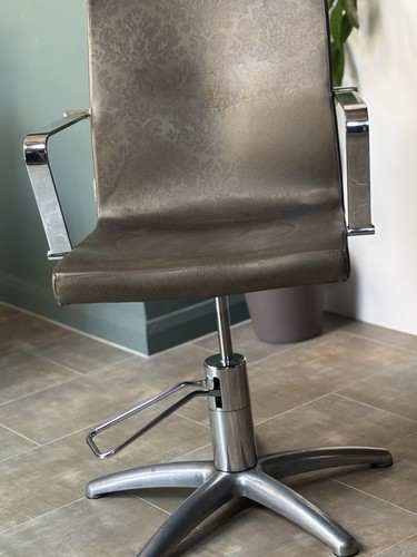 Salon ambience hairdressing - 6x,