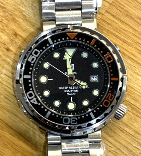 Tuna homage divers - homage, style