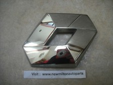 8200110420  RENAULT ESPACE MK4 2004-2008 REAR TAILGATE BOOT TRUNK LOGO BADGE