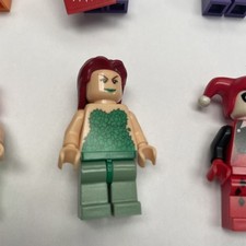 LEGO Minifigure Poison Ivy - LEGO Batman - LEGOSuperheroes - LEGO Villain