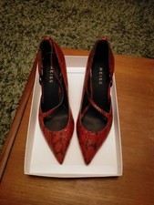 Brand New In Box Women's Reiss Red Leather Snakeskin Pattern Shoes Size 5