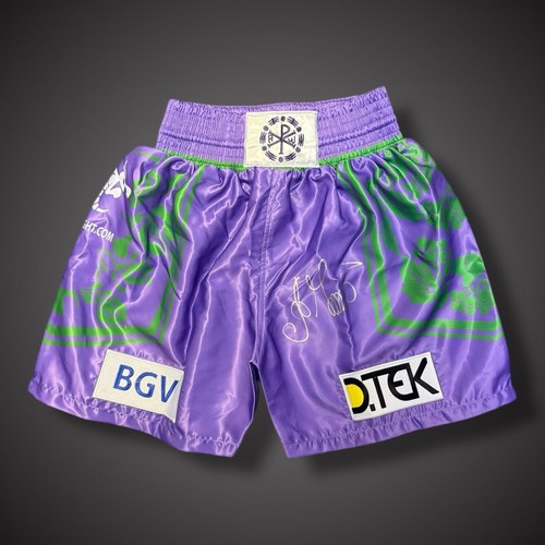 Oleksandr usyk hand signed - oleksandr,