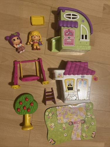 Two pinypon houses - two,