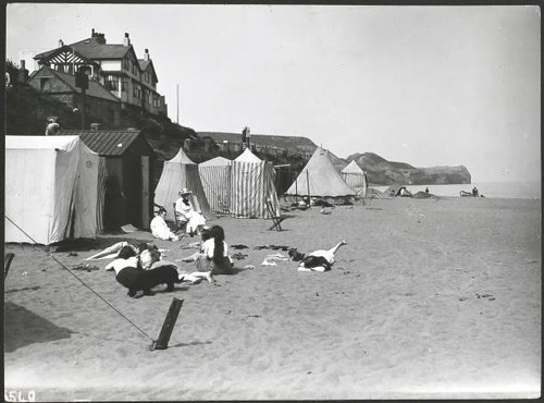 Tents beach sandsend - tents,