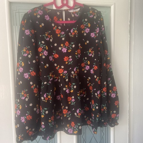 Ladies size blouse - 16,