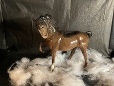 Beswick Horse Head Tucked Leg