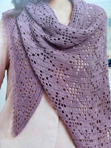 Pretty shawl scandi - pretty,