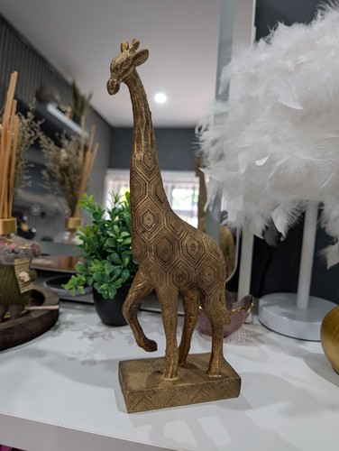 Geometric opulent gold giraffe - opulent,