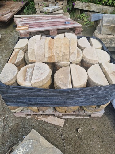 New round top copings - new,