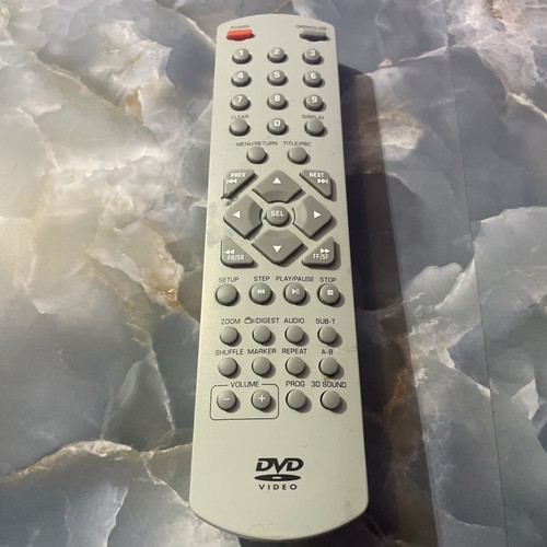 Daewoo 715 dvd - tv, remote
