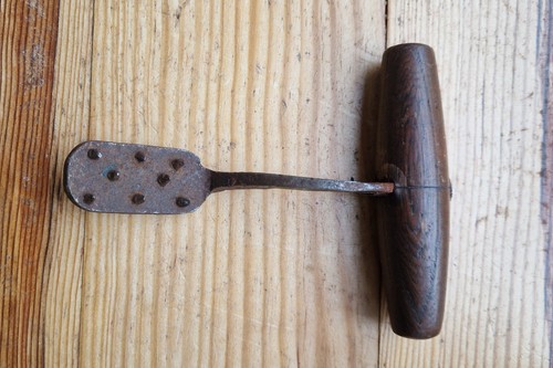 Antique wooden handle - handle, cast