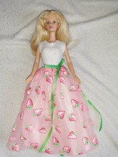1998 Barbie Doll Strawberry Sorbet Special Edition Avon  Vintage Mattel