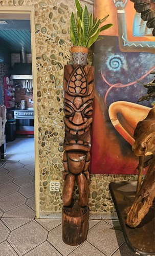 Totem pole tiki - totem,