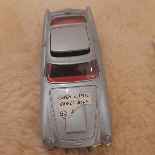 Unboxed corgi aston martin - unboxed,