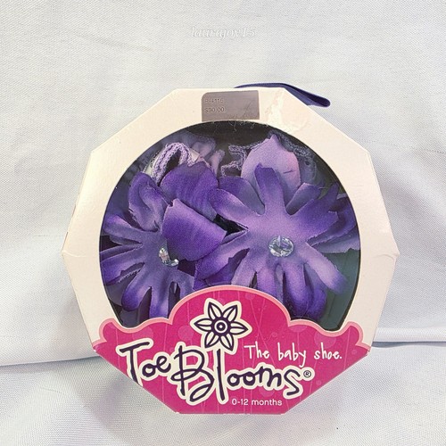 Toe blooms baby - toe, doll