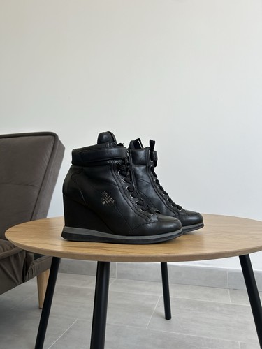 Prada black wedge - black,