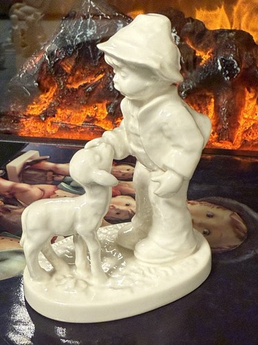 Hummel figurine hum - hummel,