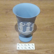 Large wedgwood vase blue - wedgwood,