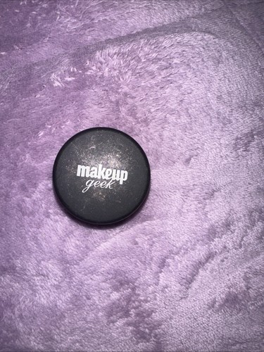 Make geek pigment eyeshadow - make,