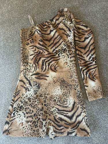 Worn once stretchy one - stretchy,
