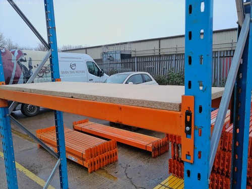 Low level shelving racking for - level,