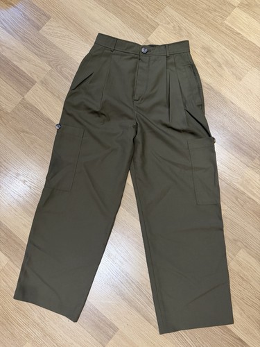 Zara khaki green cargo wide - khaki,