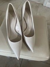 Zara Pointy Beige Court Shoes 42