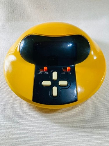 Tomy tomytronic pac - pac-man, yellow