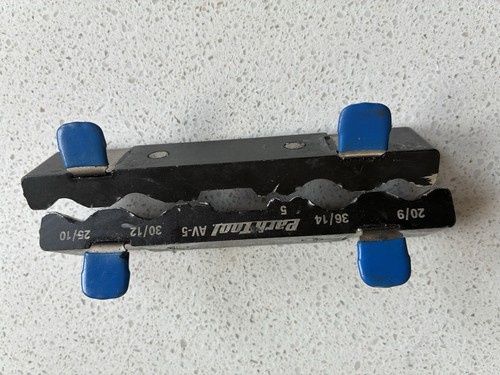 Park tool axle and - park,