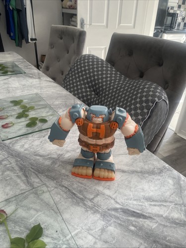 This little tikes kingdom - this, a