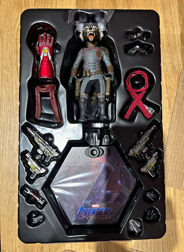 Marvel hot toys avengers - marvel,