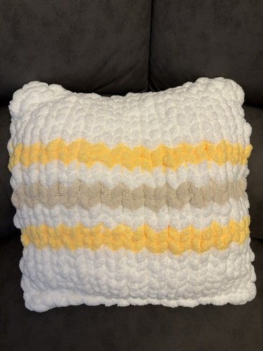 Hand knitted cushion 40x40cm - hand,