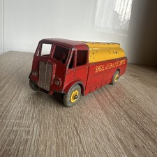 DINKY TOYS A.E.C. MONARCH