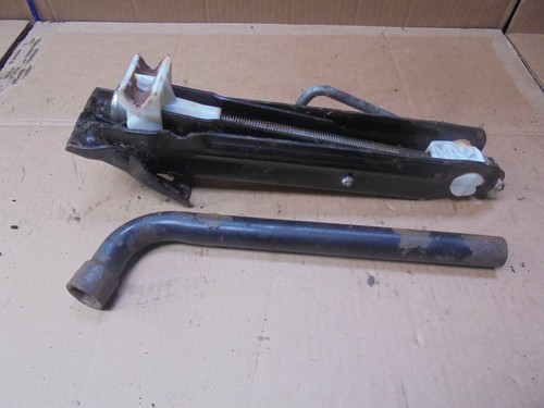 Vauxhall corsa 2004 jack - jack, and