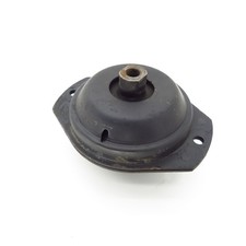 engine mounting engine bracket