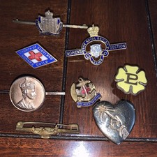 Job Lot Vintage Of 8 Brooches