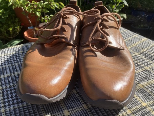 Clarks tan leather casual - tan,