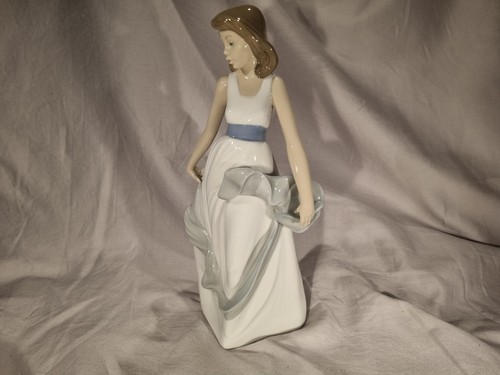 Lladro nao porcelain - lladro, 10.5"