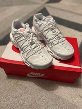 BRAND NEW SIZE 5 Nike Air Max