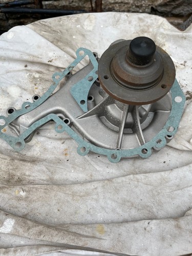 Rover water pump - v8,