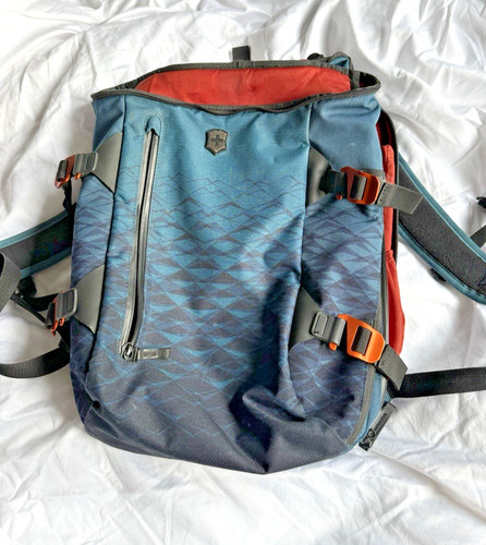 Victorinox touring 6 - victorinox, 15.6"