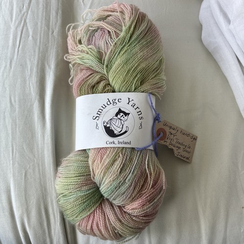 Stonecrop smudge yarn - stonecrop,