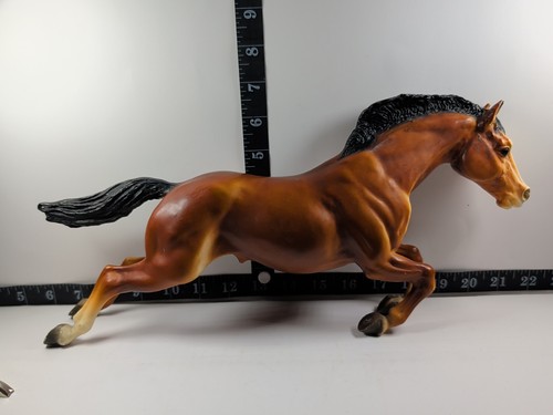 Breyer traditional jumping - breyer,