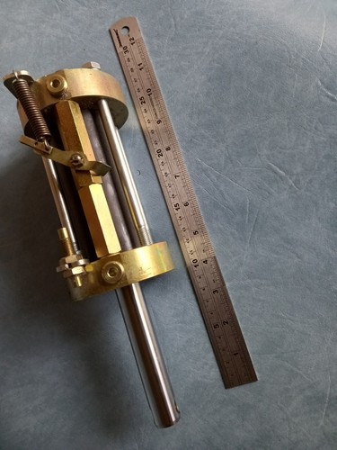 Lockable gas hydraulic strut - lockable, gas/hydraulic