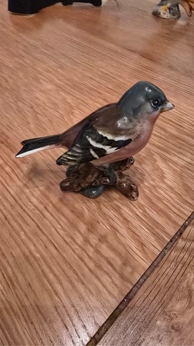 Beswick chaffinch 991 - beswick, black