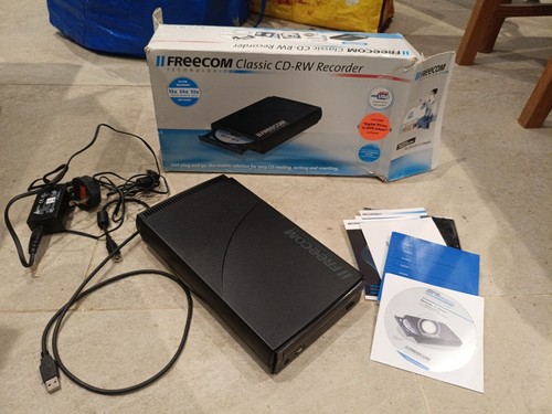 Freecom traveller drive - freecom, cd-rw