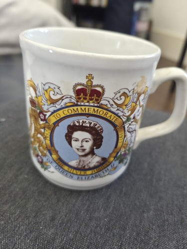 Vintage queen elizabeth - vintage, ii