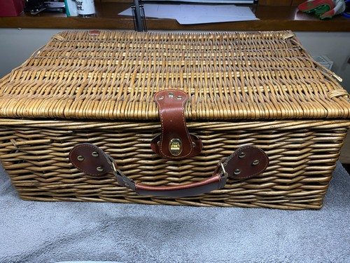 Wicker picnic basket - wicker,