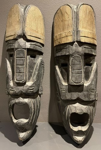 Set hand carved - 2,