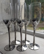 5 Champagne Flutes Glasses With Mirror Silver Stem & Base size 24 x 6 cm